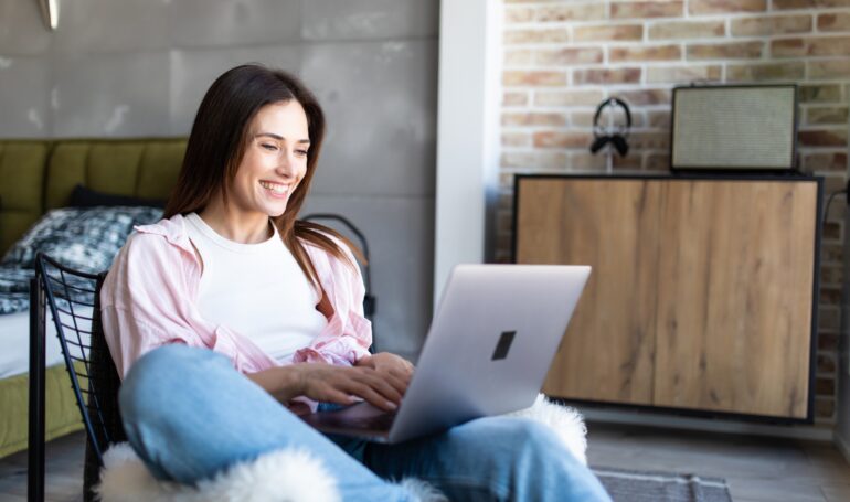 Working From Home (WFH): The Pros and Cons